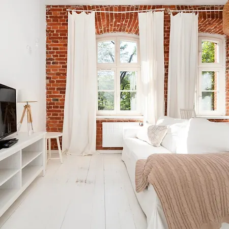 Apartment Park Zrodliska White & Brick By Bookinghost *