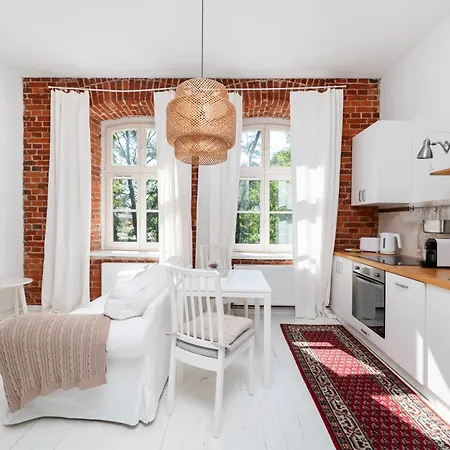Apartment Park Zrodliska White & Brick By Bookinghost